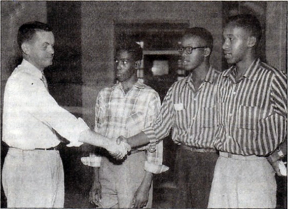 wiliam-robert-mann-congratulating-first-black-undergraduates-admitted-to-the-university-of-north-carolina-september-1955
